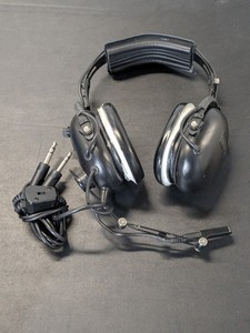 lot 231 image: Flightcom Classic 40X Headset w Mic