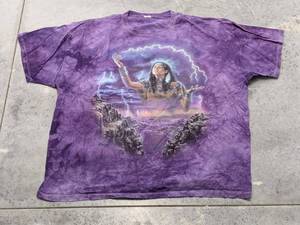 lot 280 image: The Mountain T-Shirt Native American Indian lightning Purple VTG 90s