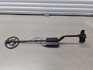 lot 291 image: Bounty Hunter Landstar Metal Detector