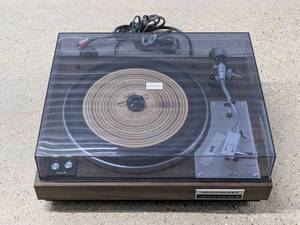 lot 292 image: Marantz 3100 Turn Table Record Player - Does not work - For Parts or Repair
