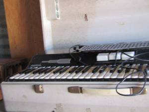 lot 4 image: Farfisa Keyboard in original case, unknown if it works properly