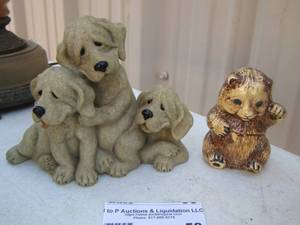 lot 58 image: Animal nick knack dcor