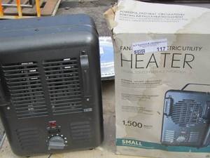 lot 117 image: 2 electric 1500 watt home heaters one in original box