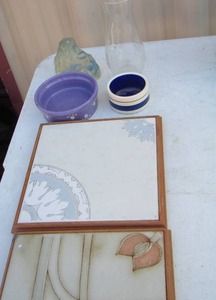 lot 186 image: 2 hot pot holders-