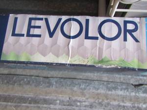 lot 199 image: levolor blinds 4872