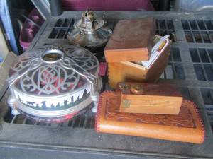 lot 257 image: home dcor- recipe box-