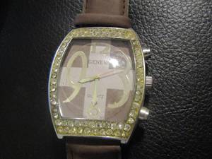 lot 5 image: Geneva Womens Watch beautiful face