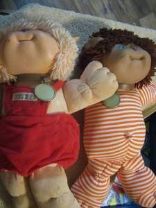 lot 13 image: 2 vintage Cabbage Patch Dolls