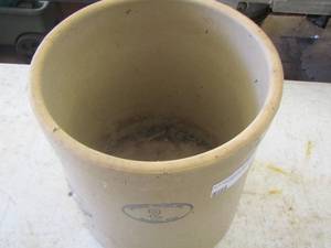 lot 10 image: Marshall pottery #2 crock