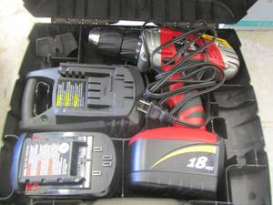 lot 8 image: skill drill in case with charger and 2 batteries works great like new