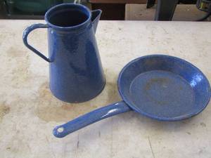 lot 39 image: blue speckled camping water pitcher and handled pan