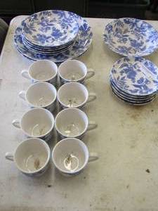 lot 7 image: Century stoneware dish set , cups, saucers, plates, bowls