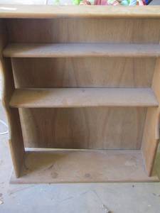 lot 59 image: 3 tier small book shelf, 30299