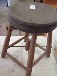 lot 93 image: mini childs stool