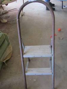 lot 105 image: 2 step - step ladder