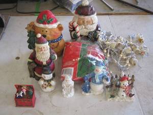 lot 120 image: Christmas bears and more