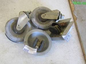 lot 138 image: 2 wheels   & 2 CASTERS