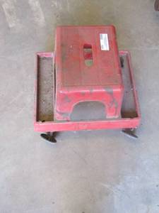 lot 151 image: rolling shop stool