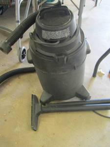 lot 171 image: grey shop vac