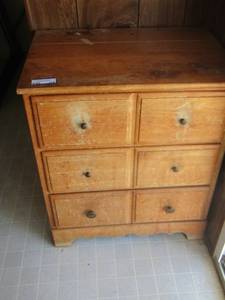 lot 176 image: 3 drawer table or kitchen cabinet  Size unknown