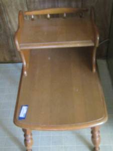lot 190 image: 251928- 2 tier side table