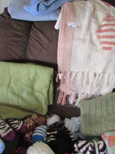 lot 209 image: throw blankets and fuzzy socks