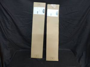 lot 29 image: 22 inch windshield wiper blade set of two in each box