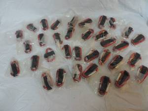lot 41 image: 34 keychains