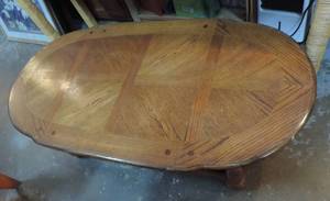 lot 47 image: Coffee table