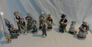 lot 66 image: Lot of figurines see pictures
