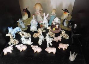 lot 84 image: Mixed lot of figures see pictures