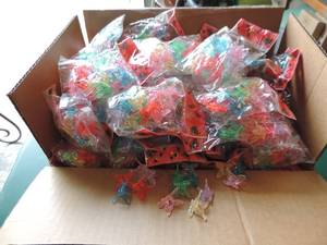 lot 94 image: Butterfly clips about 100 bags