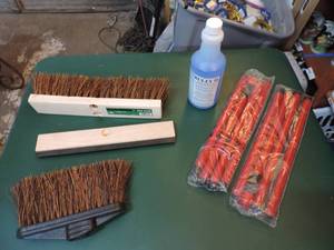 lot 98 image: Workshop brooms and squeegee and handles and cleaner