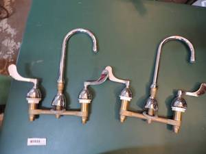 lot 100 image: 2 kitchen faucets