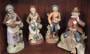 lot 117 image: Figurines and clown figure