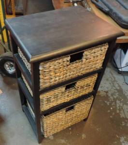 lot 148 image: Shelf with three wicker drawers