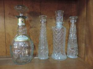 lot 171 image: Decorative bottles