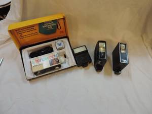 lot 176 image: Mixed lot of flashes for a camera see picture for details