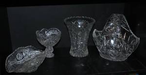 lot 183 image: Lot of Crystal basket vases see picture for details
