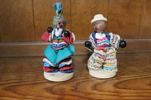lot 230 image: VINTAGE CUBAN DOLL Handmade Knit Headdress and Shoes Mid Century 1950s