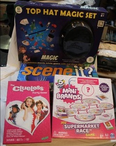 lot 273 image: Lot of games