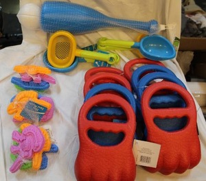 lot 287 image: Sand toys lot