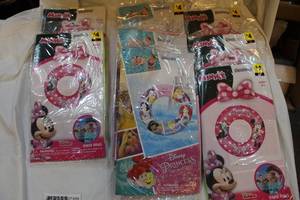 lot 290 image: Minnie mouse and princess swim rings 8 in all