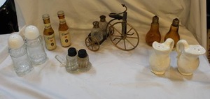 lot 302 image: Vintage salt and pepper shakers