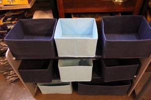 lot 304 image: Toy shelf