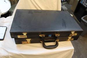 lot 306 image: 2 locking cases