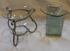 lot 321 image: Two oil warmers new inbox took out for pictures