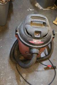 lot 322 image: Shop-Vac was plugged in and tested worked when I posted