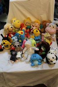 lot 327 image: Well loved plushie lot see all pictures for details