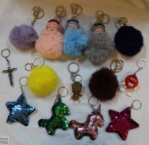 lot 338 image: keychains mixed lot see pic